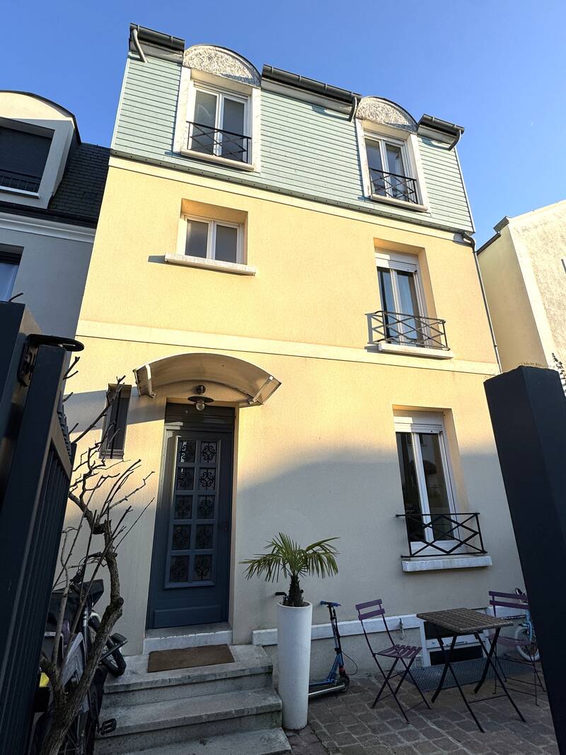 Bois-Colombes (92270)
