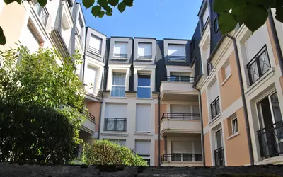 Fontainebleau (77300)