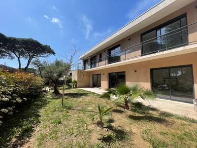 Vente maison 6 pièces Saint-Raphaël (83)