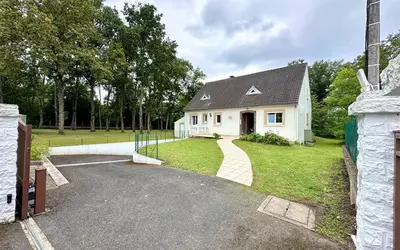 Nemours (77140)