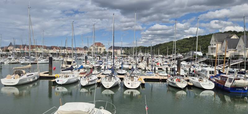 Dives-Sur-Mer (14160)