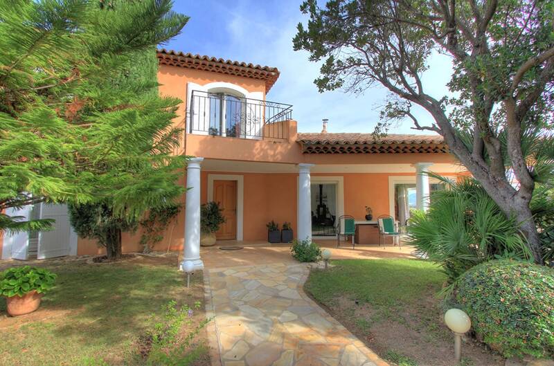 Fréjus (83600)