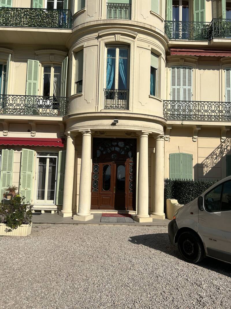 Menton (06500)