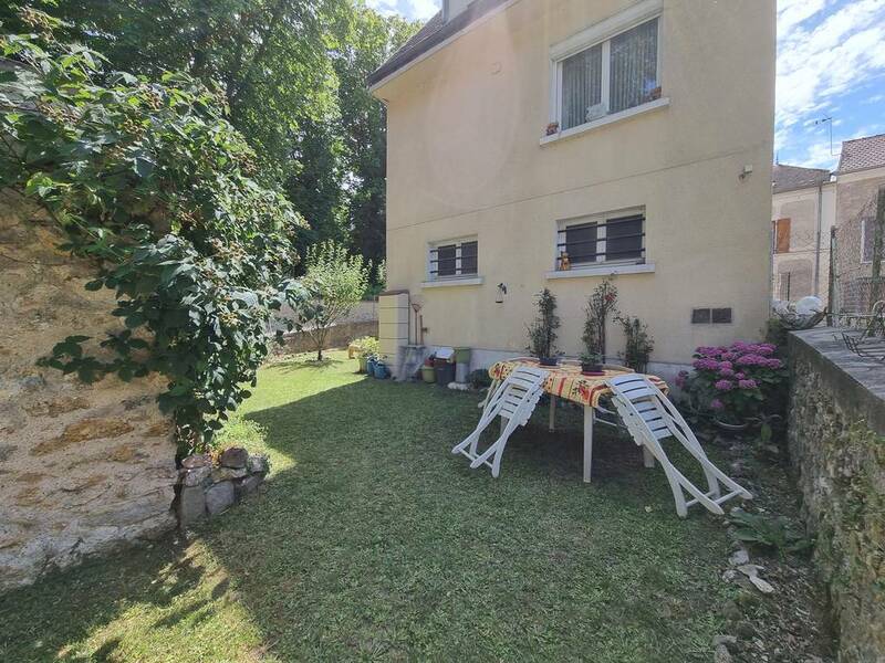 Jouy-Le-Moutier (95280)