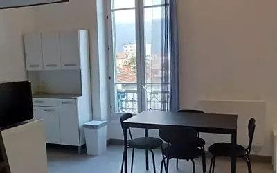Grenoble (38000)