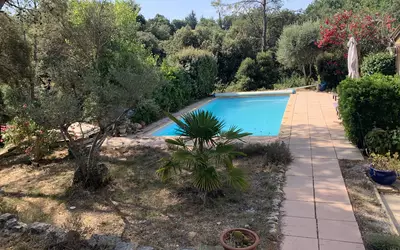 Sainte-Anastasie-Sur-Issole (83136)