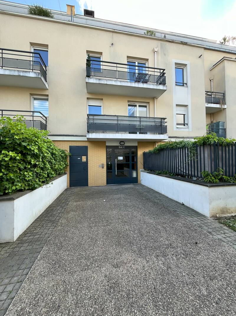 Saint-Ouen-Sur-Seine (93400)
