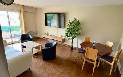 Fréjus (83600)