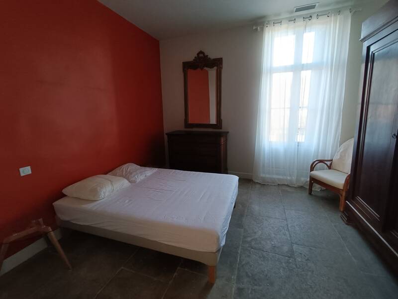 Assas (34820)