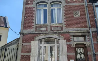 Doullens (80600)
