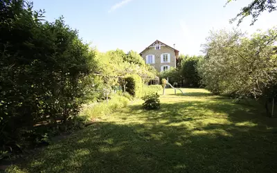 Mandres-Les-Roses (94520)