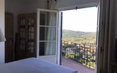 + Parcelle De 319 M²