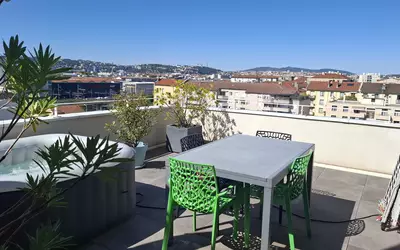 Lyon 8E (69008)