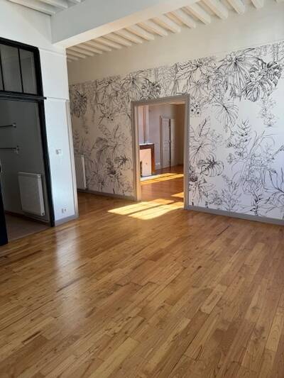 Location appartement 6 pièces Caussade (82300)