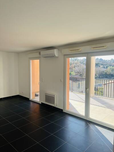 Vente appartement 3 pièces Châteauneuf-le-Rouge (13790)