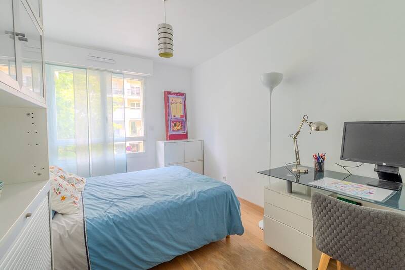 Issy-Les-Moulineaux (92130)