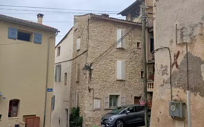 Forcalquier (04300)