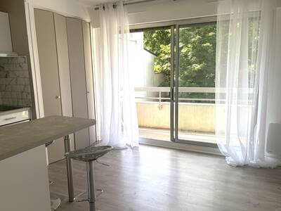 Location appartement studio Courbevoie (92400)