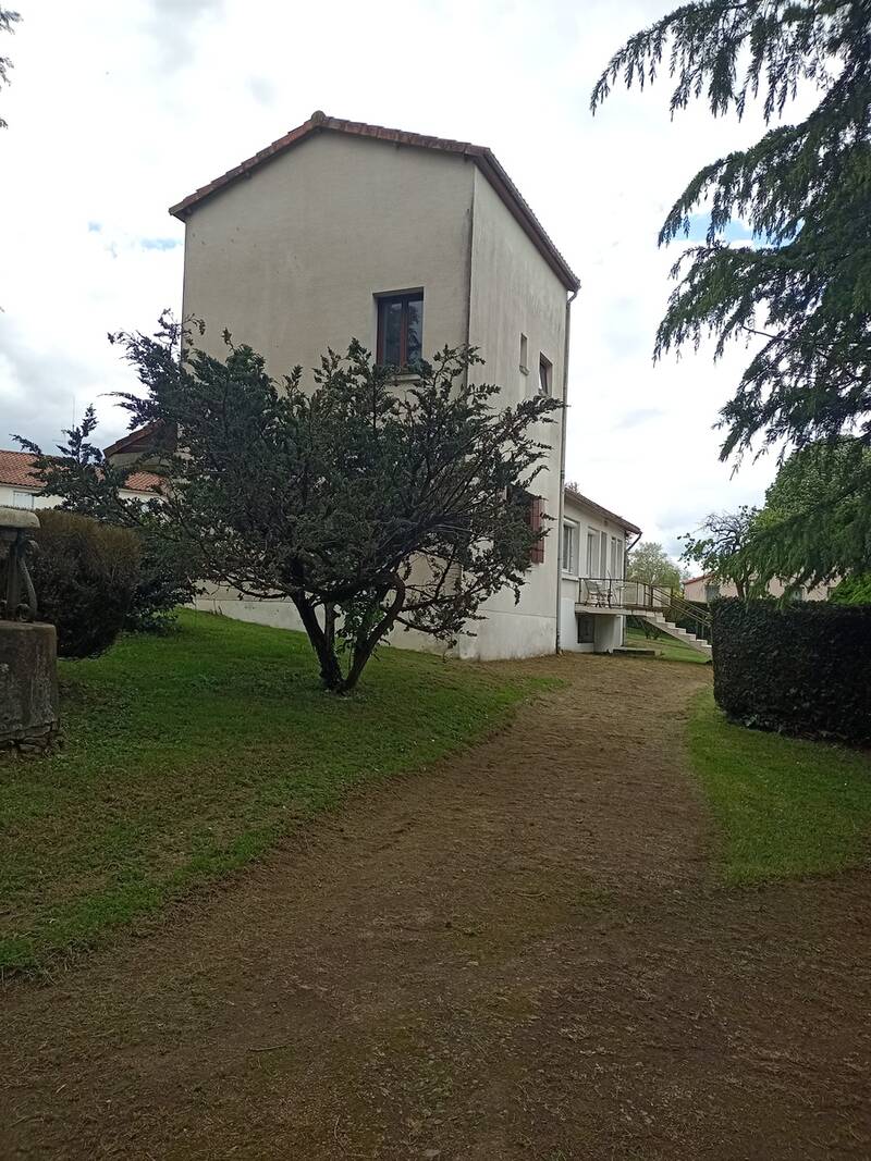 Clessé (79350)
