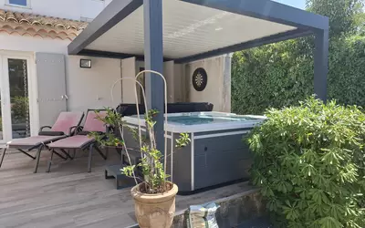 Fréjus (83600)