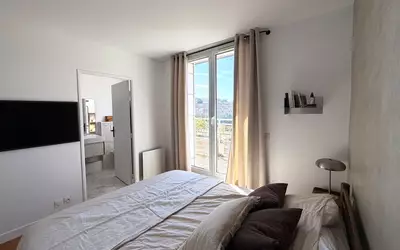 Rueil-Malmaison - Terrasse Filante + Rooftop Privatif
