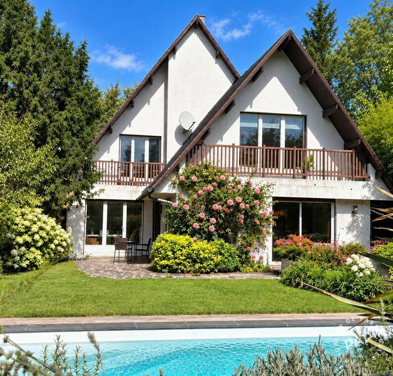 Maison 8 pièces 194 m² · à La Celle-Saint-Cloud · 194 m² · 1 250 000 €