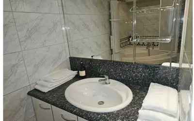 Toulon (83000)