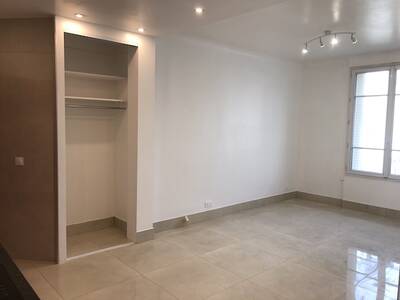 Location appartement 2 pièces Courbevoie (92400)