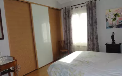 Pertuis (84120)