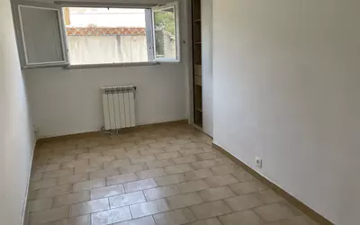 Nîmes (30000)