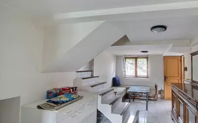Niévroz (01120)