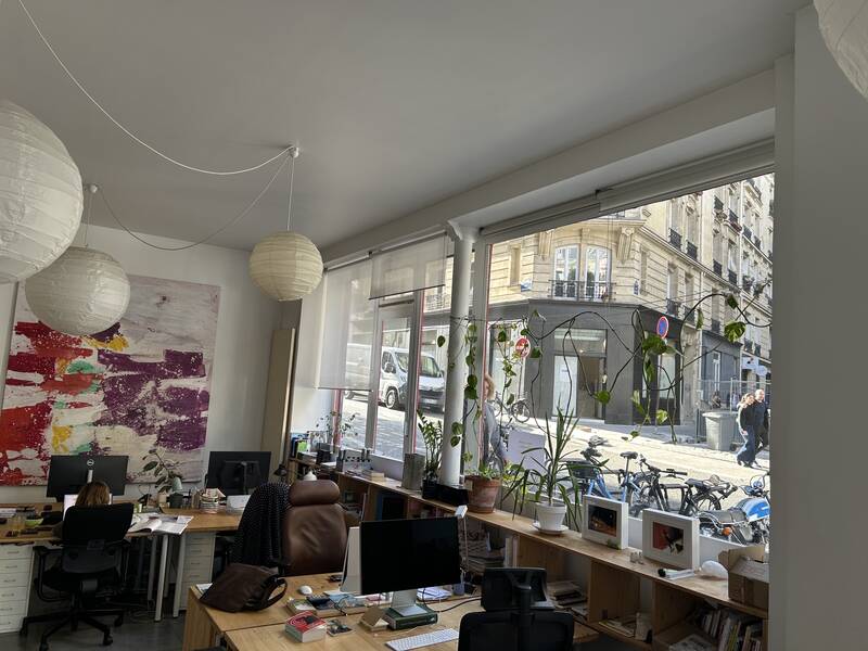 Bureaux, local professionnel Paris 18E (75018) - 70&nbsp;m² - 330&nbsp;&euro;