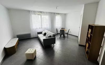 Rouen (76000)