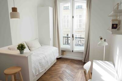 Location appartement studio Paris 7e