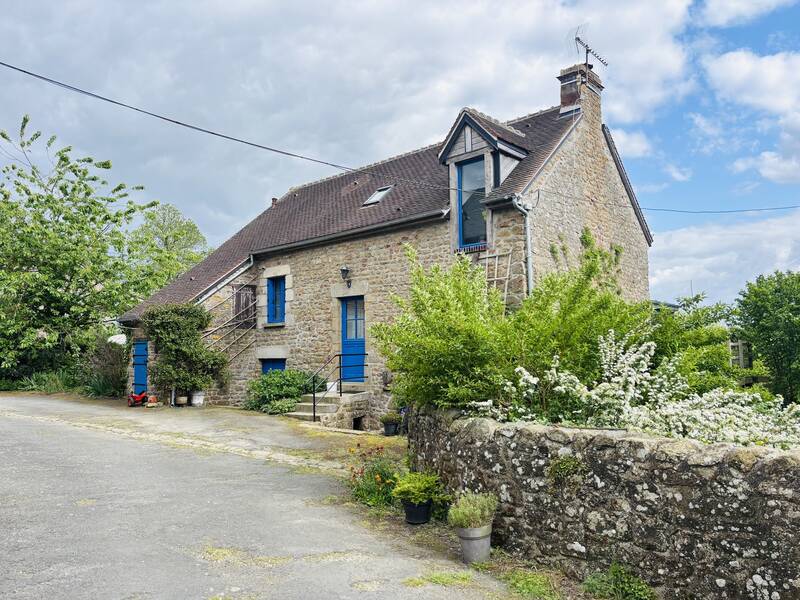 Saint-Pierre-Des-Nids (53370)