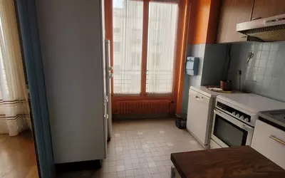 + 2 Stationnements - Lyon 2E (69002)
