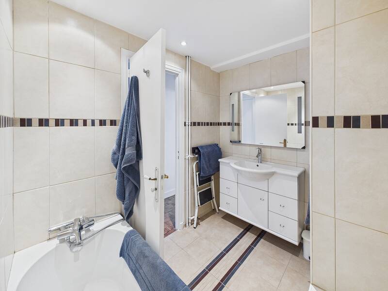Paris 16E (75016)
