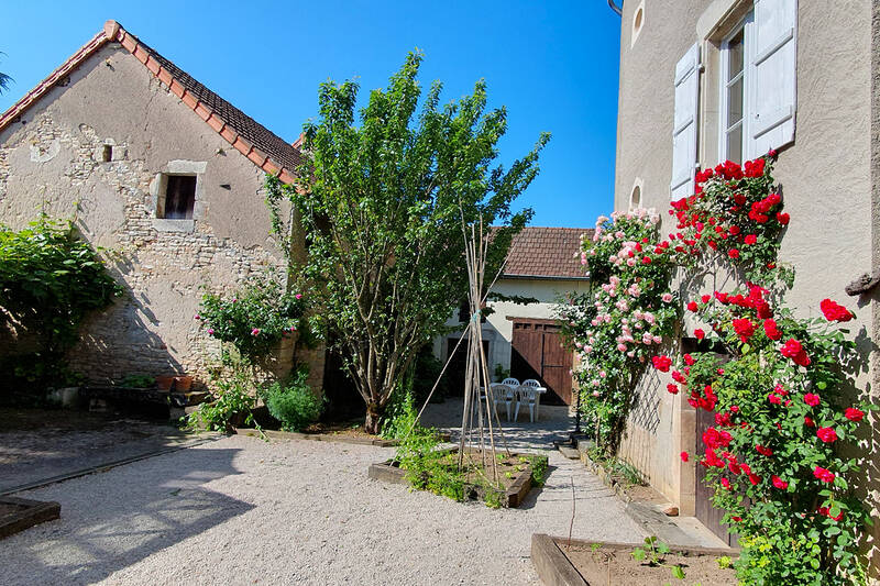 & Gîtes - Saint-Martin-Sous-Montaigu (71640)