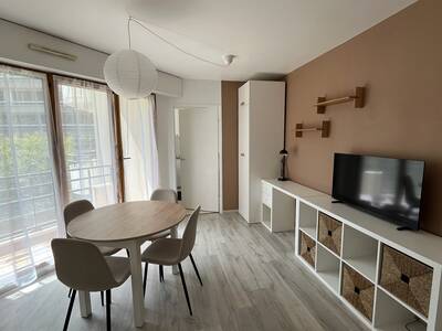 Location appartement studio Paris 15e