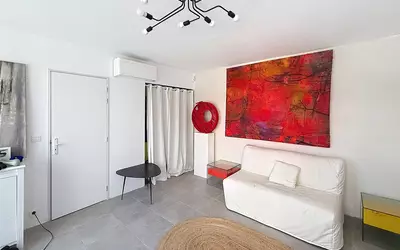 Uzès (30700)