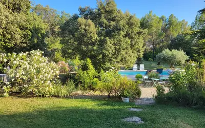 Villes-Sur-Auzon (84570)