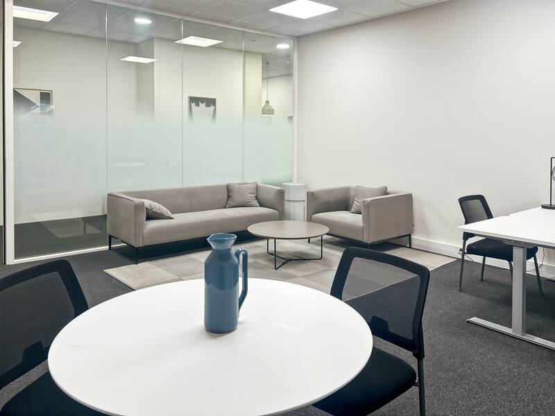 Bureaux, local professionnel Joinville-Le-Pont - 45&nbsp;m² - 2.266&nbsp;&euro;