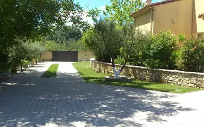 Cadenet (84160)