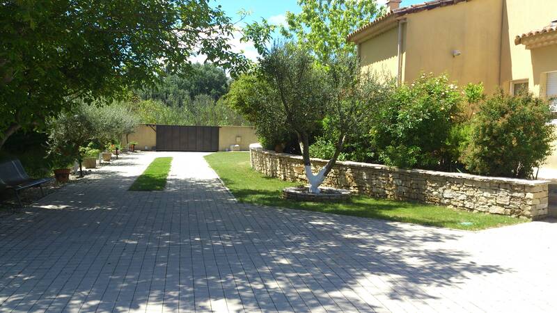 Cadenet (84160)