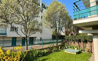 Montreuil (93100)