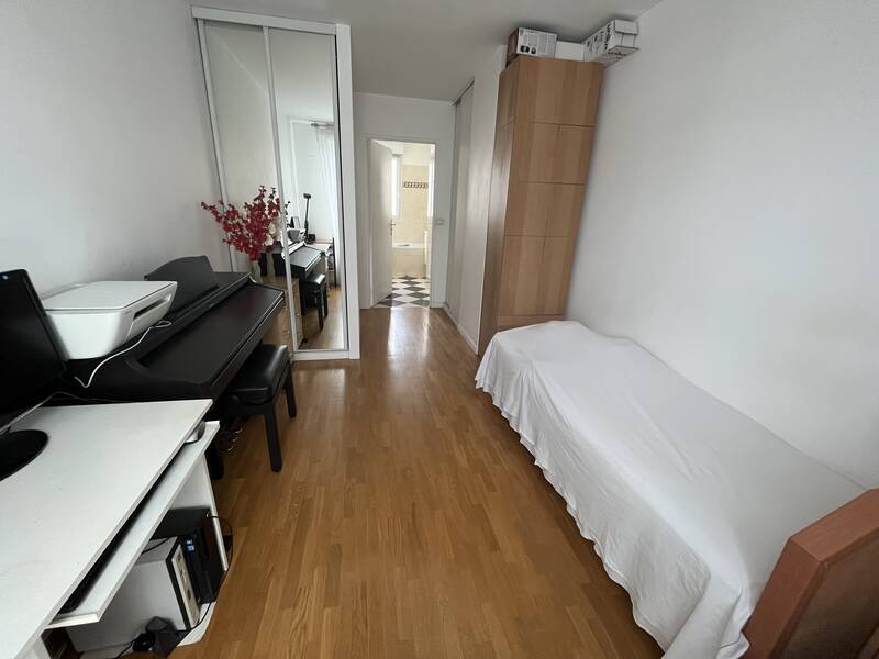 Issy-Les-Moulineaux