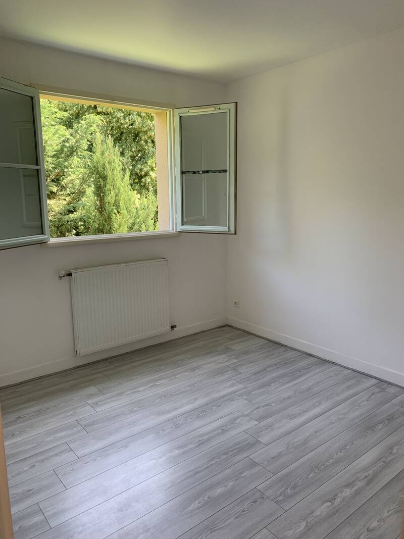 Houdan (78550)