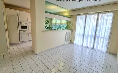 Tours (37000)