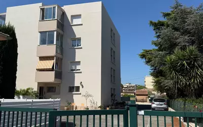 Fréjus (83600)