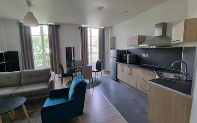 Nantes (44000)